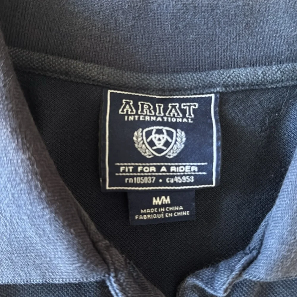 Ariat women’s shirt size M - Picture 3 of 6